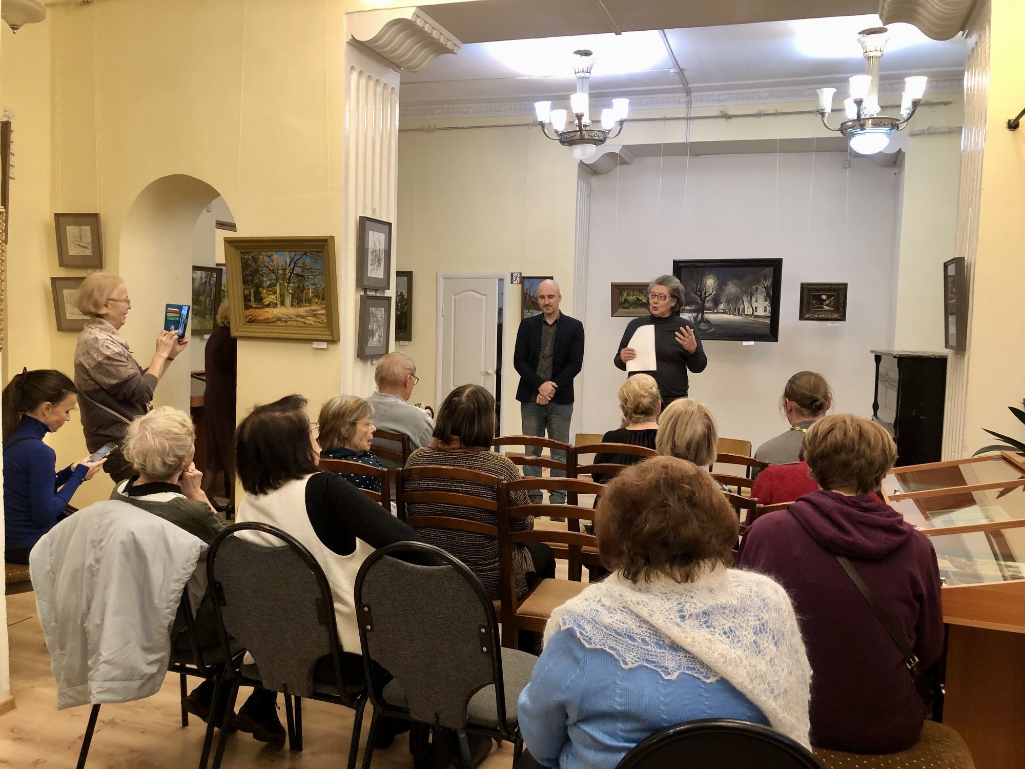 Открытие выставки в культурном центре города Фрязино