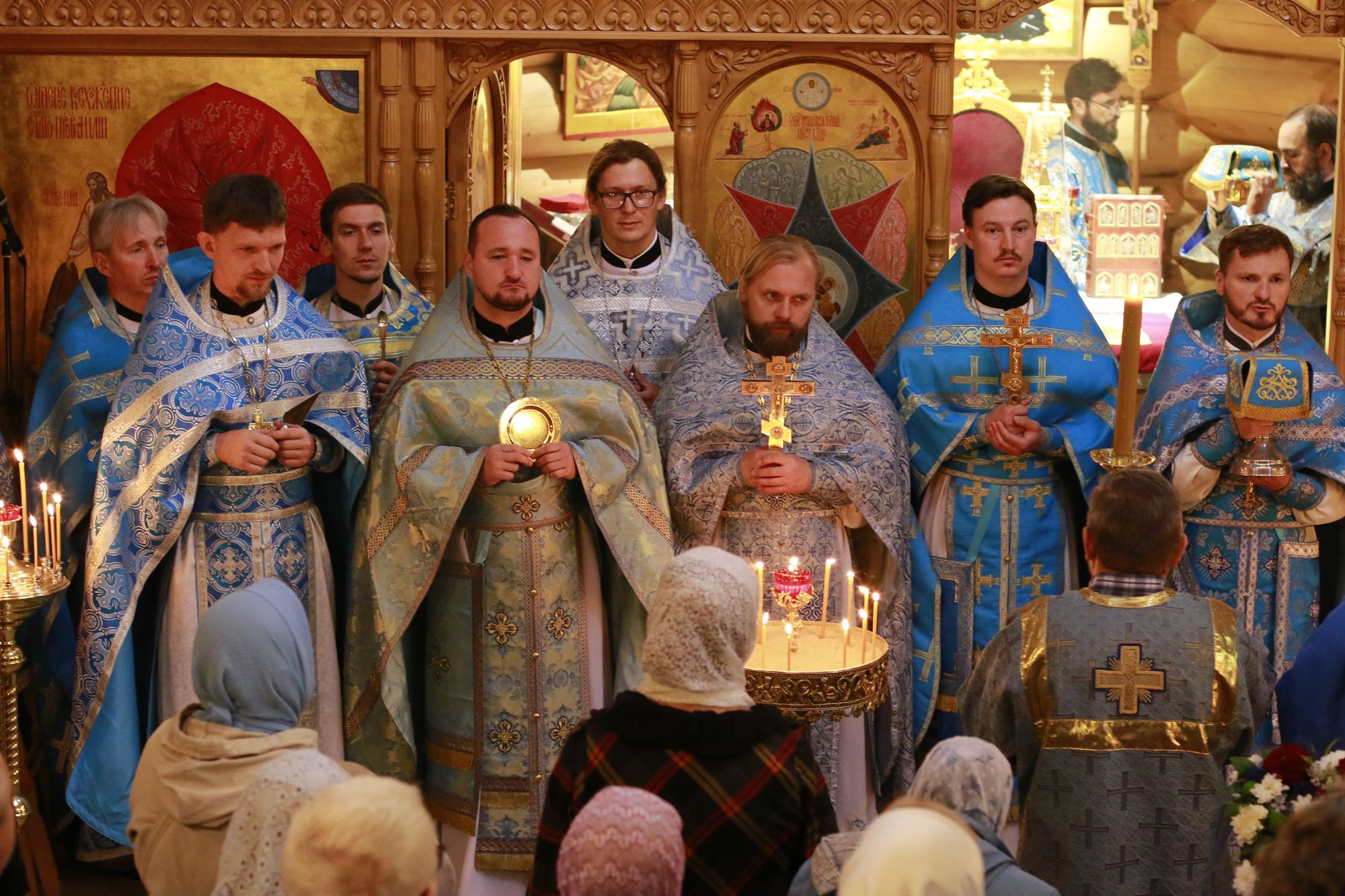 Престольный праздник в Неопалимовском храме микрорайона ВНИИПО