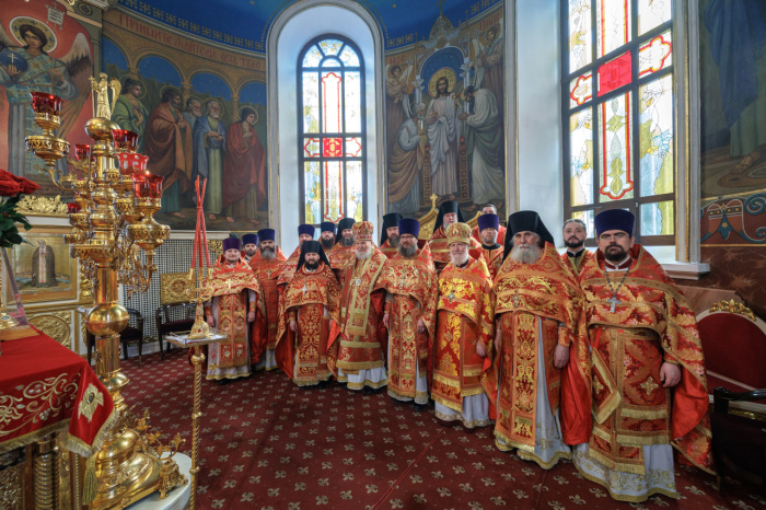 Архиерейское богослужение в Богородицерождественском соборе Орехово-Зуева