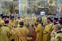 Праздничное богослужение в Успенском соборе Московского Кремля