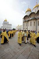 Праздничное богослужение в Успенском соборе Московского Кремля