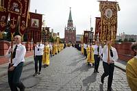 Праздничное богослужение в Успенском соборе Московского Кремля