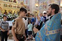 Юные хоккеисты в Троицком храме Реутова