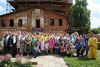 Паломники в Казанском храме села Полевшина