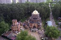 Воздвижение креста над Екатерининским храмом в Балашихе