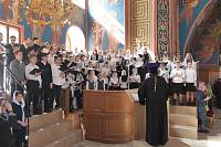 Архиерейское богослужение с участием Сводного детского хора Московской епархии в Богоявленском соборе Ногинска
