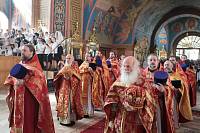 Архиерейское богослужение с участием Сводного детского хора Московской епархии в Богоявленском соборе Ногинска