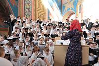 Архиерейское богослужение с участием Сводного детского хора Московской епархии в Богоявленском соборе Ногинска