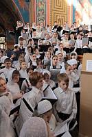 Архиерейское богослужение с участием Сводного детского хора Московской епархии в Богоявленском соборе Ногинска