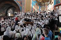 Архиерейское богослужение с участием Сводного детского хора Московской епархии в Богоявленском соборе Ногинска