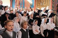 Архиерейское богослужение с участием Сводного детского хора Московской епархии в Богоявленском соборе Ногинска