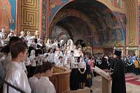 Архиерейское богослужение с участием Сводного детского хора Московской епархии в Богоявленском соборе Ногинска
