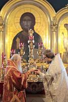 Архиерейское богослужение с участием Сводного детского хора Московской епархии в Богоявленском соборе Ногинска