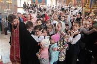 Архиерейское богослужение с участием Сводного детского хора Московской епархии в Богоявленском соборе Ногинска