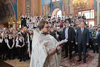 Архиерейское богослужение с участием Сводного детского хора Московской епархии в Богоявленском соборе Ногинска