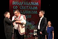 Архиерейское богослужение с участием Сводного детского хора Московской епархии в Богоявленском соборе Ногинска