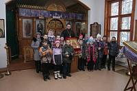 Беседа со школьниками о новомучениках в Казанском храме села Петровское