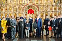 Иностранная делегация в Троицком соборе г. Щелково