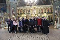 Гимназисты в&nbsp;Иоанно-Богословском храме г.&nbsp;Ликино-Дулево