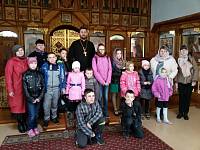 Воспитанники социально-реабилитационного центра для несовершеннолетних г.&nbsp;Шатуры в&nbsp;Казанском храме села Петровское