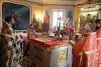 Установка памятной доски священномученику Василию Максимову