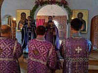 Престольный праздник в Крестовоздвиженском храме поселка Мишеронский