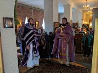 Престольный праздник в Крестовоздвиженском храме поселка Мишеронский