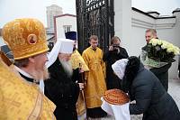 Богослужение в&nbsp;храме иконы Божией Матери &laquo;Спорительница хлебов&raquo; на&nbsp;территории ЗАО &laquo;Щелковохлеб&raquo;