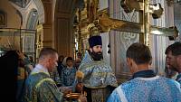 Освящение креста на&nbsp;колокольню Богородицерождественского храма деревни Саурово
