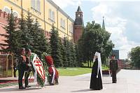 Возложение цветов к&nbsp;могиле Неизвестного солдата у&nbsp;Кремлевской стены