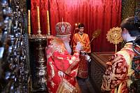 Богослужение в Успенском соборе Московского Кремля