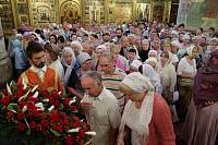Богослужение в Успенском соборе Московского Кремля