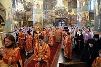 Богослужение в Успенском соборе Московского Кремля