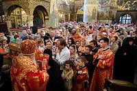 Богослужение в Успенском соборе Московского Кремля
