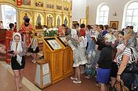 Выпускники школ на&nbsp;Литургии в&nbsp;Казанском храме г.&nbsp;Павловского Посада
