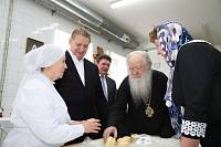 Визит митрополита Крутицкого и&nbsp;Коломенского Ювеналия на&nbsp;ЗАО &laquo;Щелковохлеб&raquo;