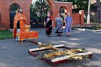 Установка креста на&nbsp;Скорбященском храме в&nbsp;Рошали