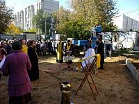 Установка креста на колокольню Екатерининского храма Балашихи