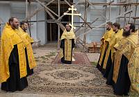 Установка креста на колокольню храма иконы Божией Матери «Всех скорбящих Радость» в селе Пересветово