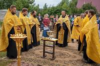 Установка креста на колокольню храма иконы Божией Матери «Всех скорбящих Радость» в селе Пересветово