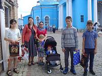 Вручение подарков школьникам из многодетных семей в Ногинске