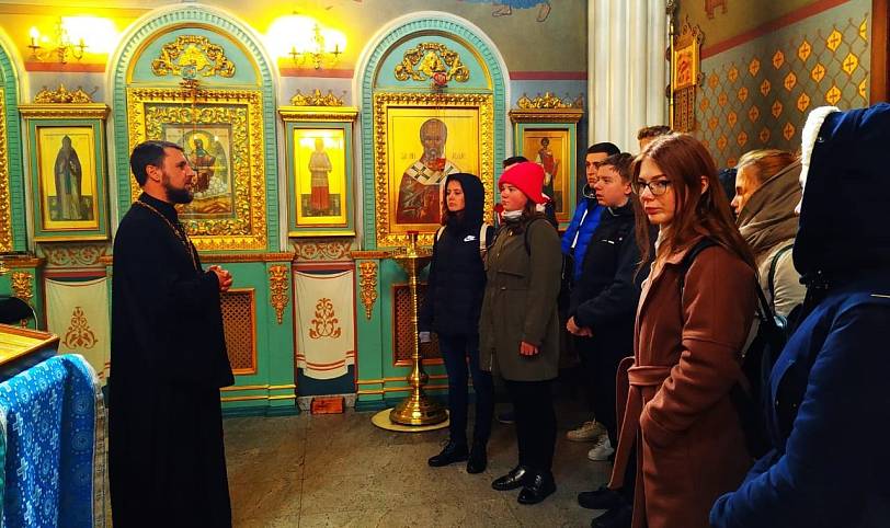 Студенты Щелковского колледжа в храме иконы Божией Матери «Спорительница хлебов»