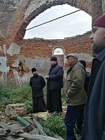 Выездное совещание по вопросам реставрации храма святителя Петра в деревне Авсюнино