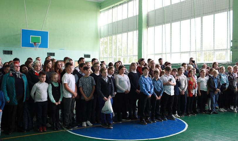Освящение школы № 24 в Обухове