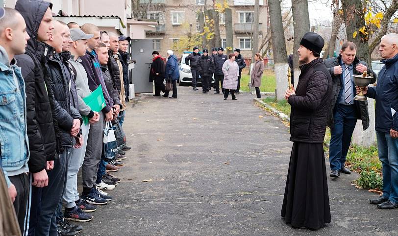 Проводы новобранцев в Щелковском военкомате