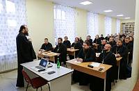 Лекция епископа Зарайского Константина на курсах повышения квалификации священнослужителей в Орехово-Зуеве