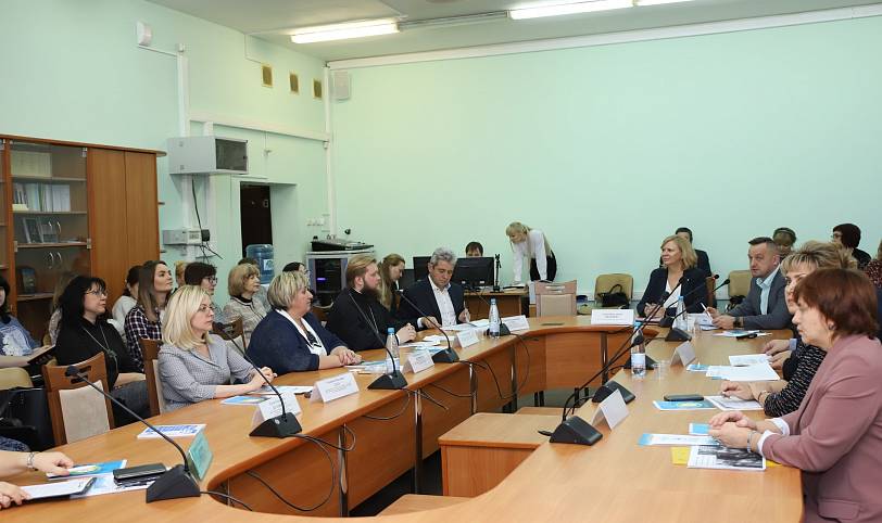 Круглый стол «Десятилетие детства: от цели к решению, от решения к возможности» в Орехово-Зуеве