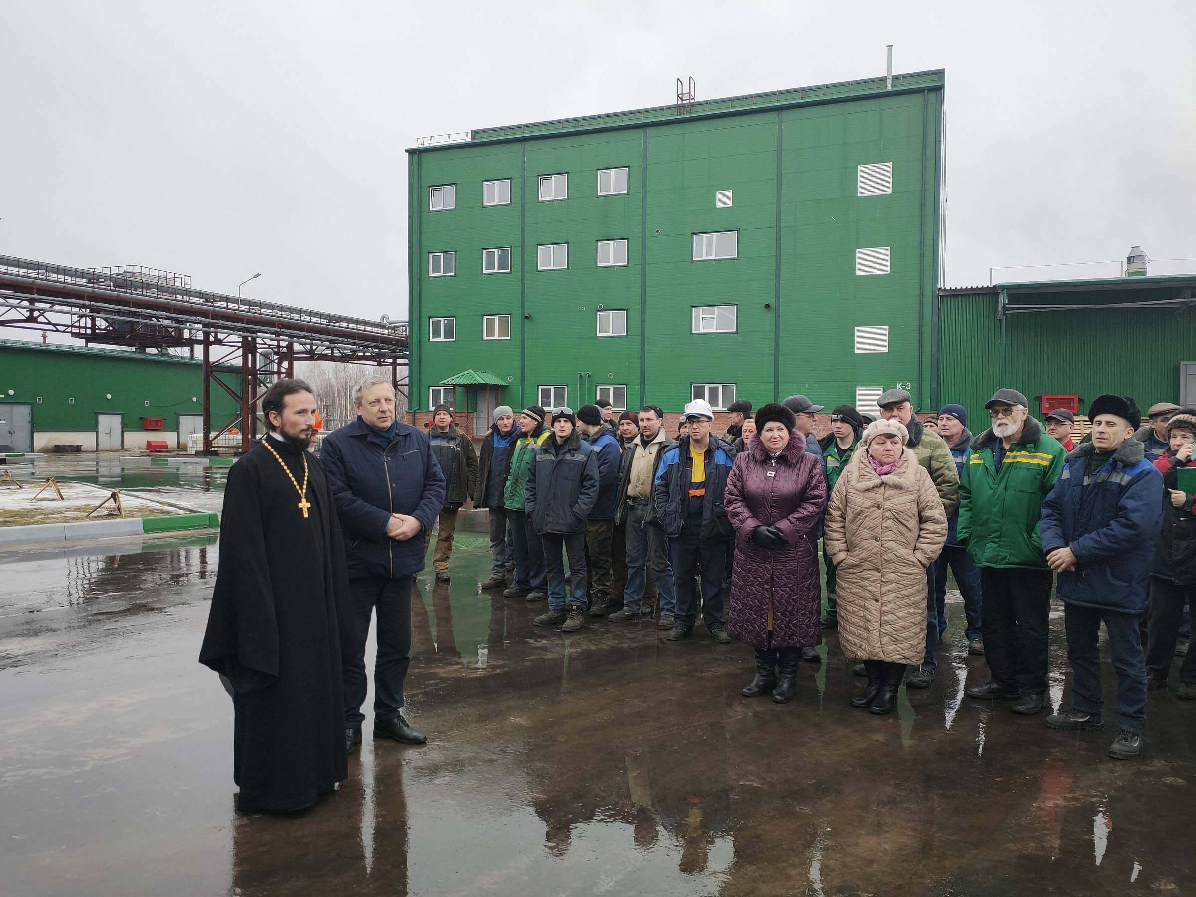 Освящение завода пластификаторов в Рошале