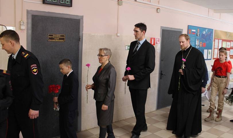 Торжественная линейка памяти Дмитрия Замяткина в Щелкове