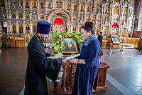 Вручение свидетельств об окончании Библейско-богословских курсов при Троицком соборе г. Щелково